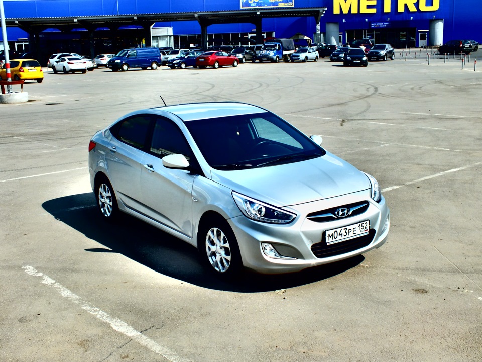 Хундай 1.4. Hyundai Solaris 2013. Hyundai Solaris 2012. Hyundai Solaris i 2013. Hyundai Solaris 1.4.