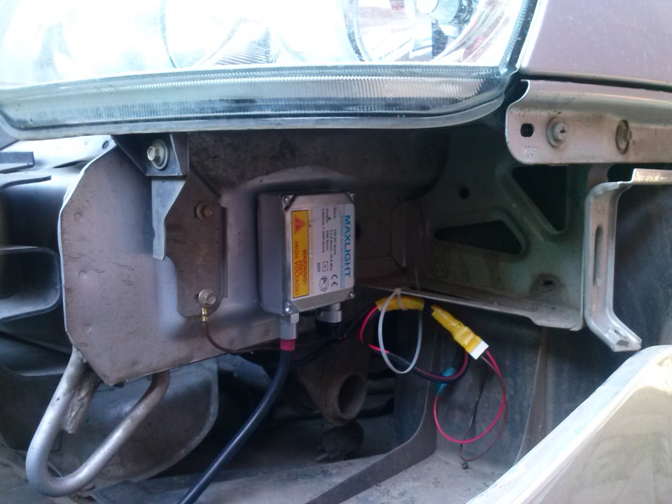 Ксенон в ПТФ и галаген в ближний — Lada Приора седан, 1,6 л, 2007 года ...