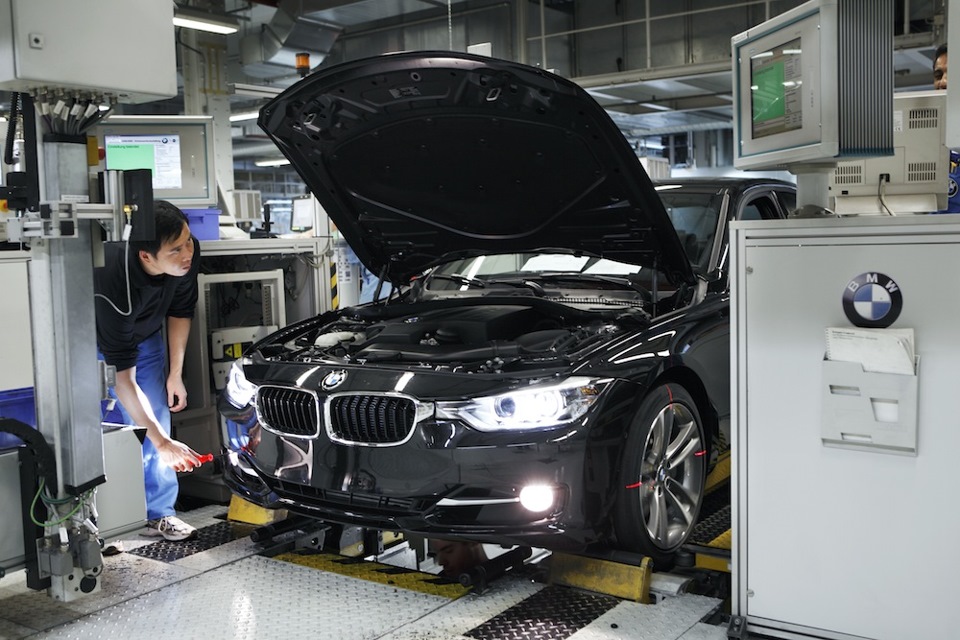 Какой краской красят bmw на заводе