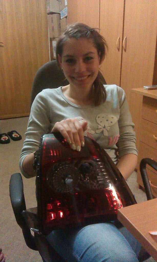 Перетяжка фонарей плёнкой — Lada Приора хэтчбек, 1,6 л, 2011 года ...