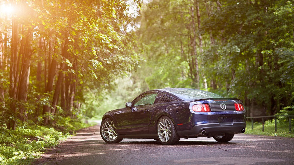 Ford mustang drive2