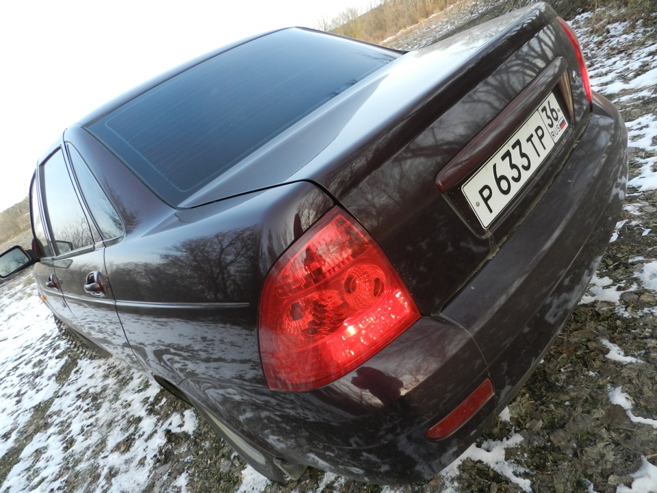 Задние фары в красный (плёнкой) — ORACAL 8300. — Lada Приора седан, 1,6 ...