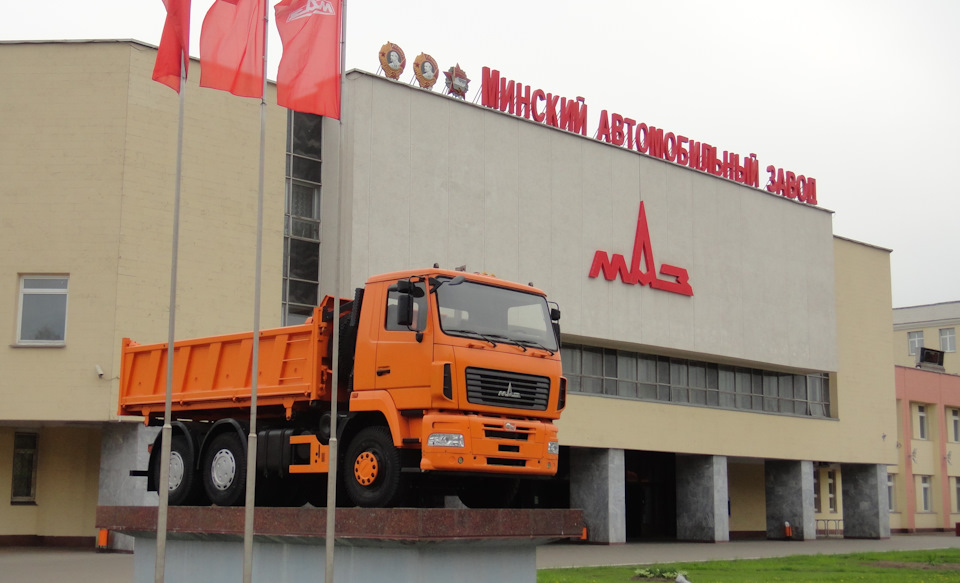 КАМАЗ оставит Беларусь без главного автогиганта страны КАМАЗ оставит Беларусь без главного автогиганта страны