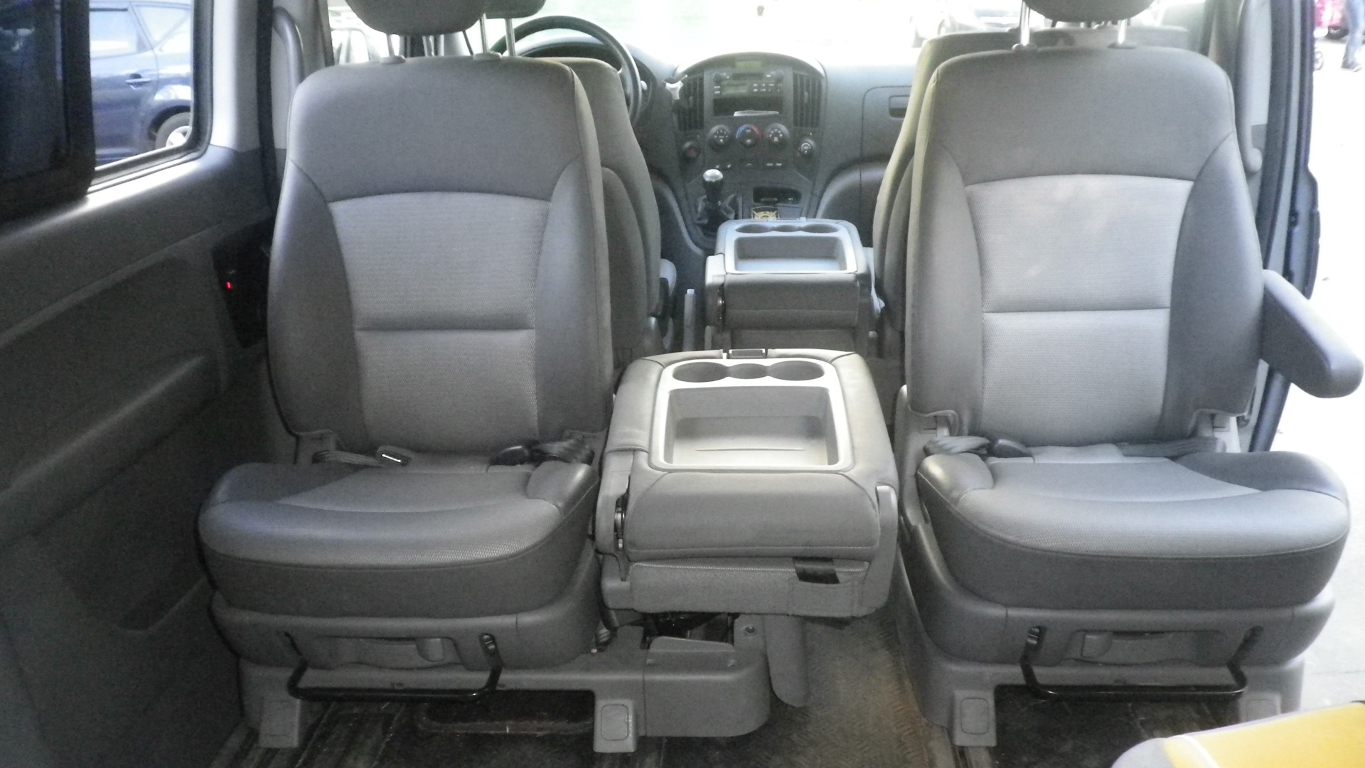 Передние сидения Hyundai Grand Starex h1