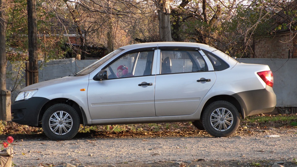 Lada Granta седан стандарт 2012