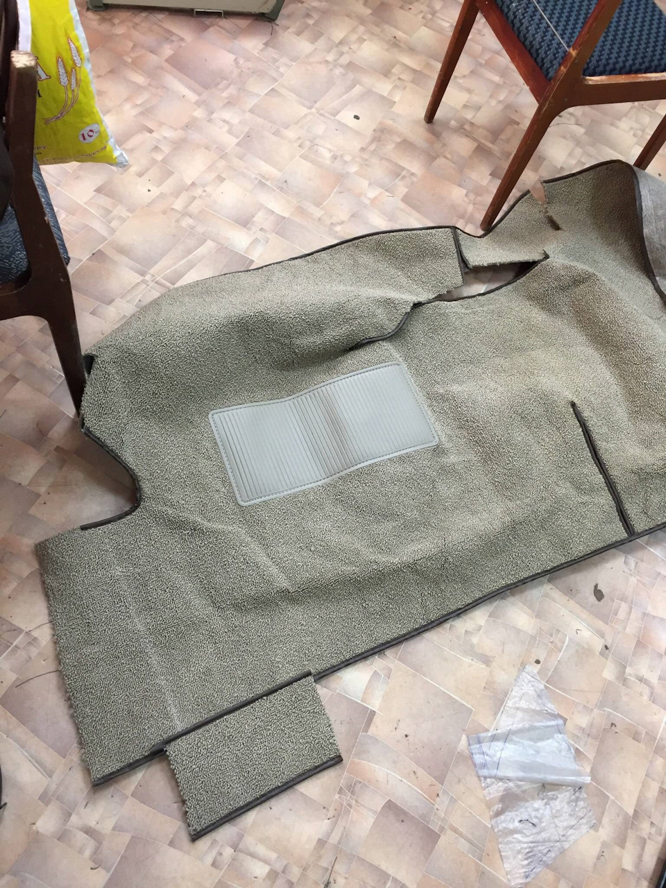 Замена ковролина. Часть 3. — Cadillac DeVille (1G), 6,4 л, 1960 года ...