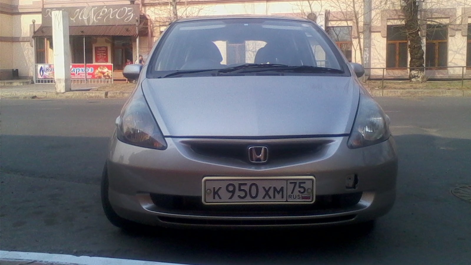 Honda Fit (1G) 1.3 бензиновый 2004 | моё маленькое такси на DRIVE2