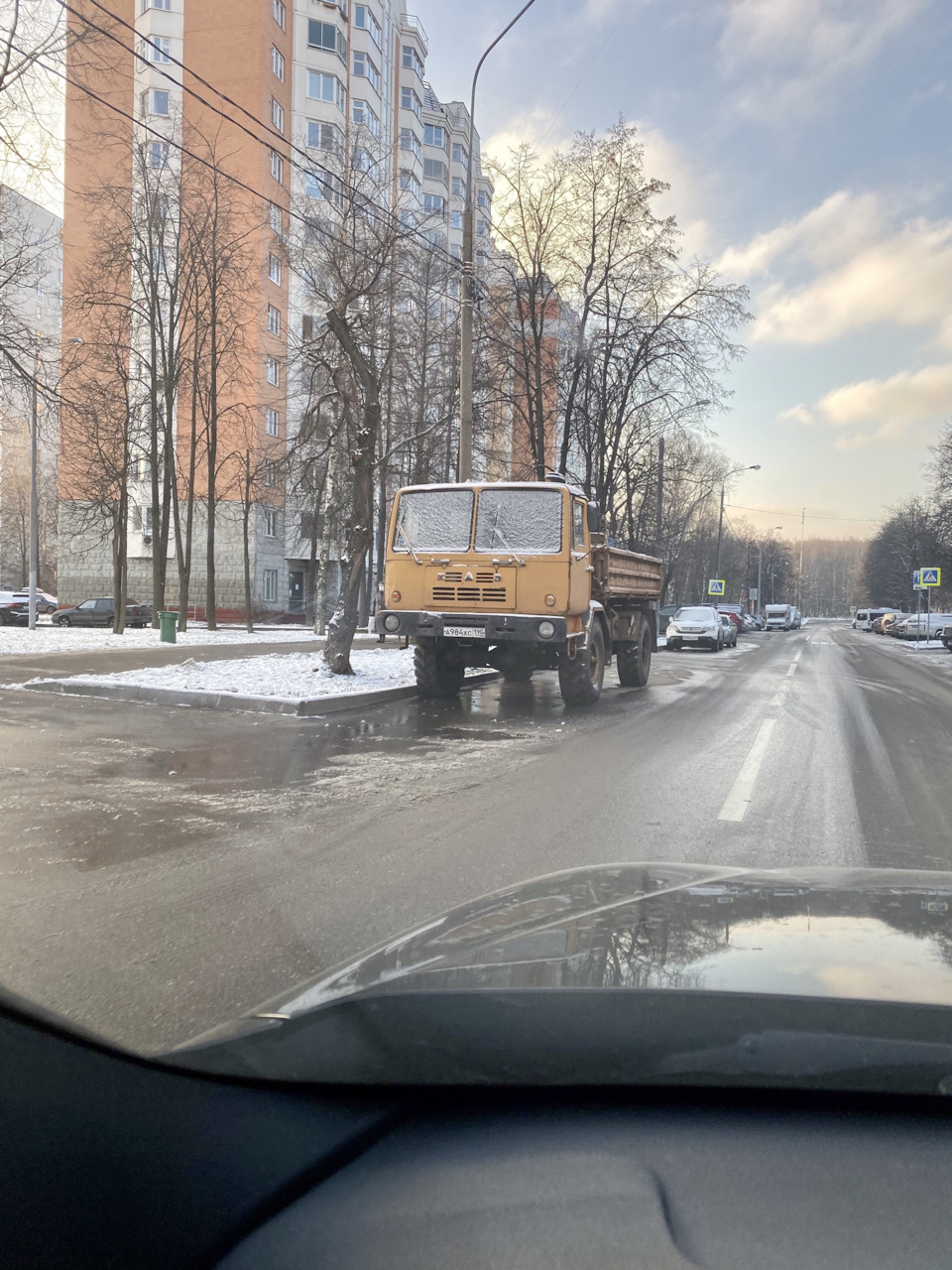 Редкий КАЗ в Москве — Сообщество «Брошенные Машины» на DRIVE2