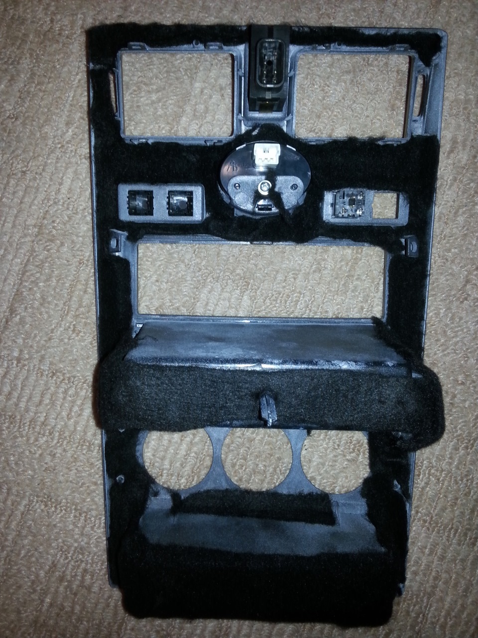 Покраска консоли — Lada Приора седан, 1,6 л, 2008 года | стайлинг | DRIVE2