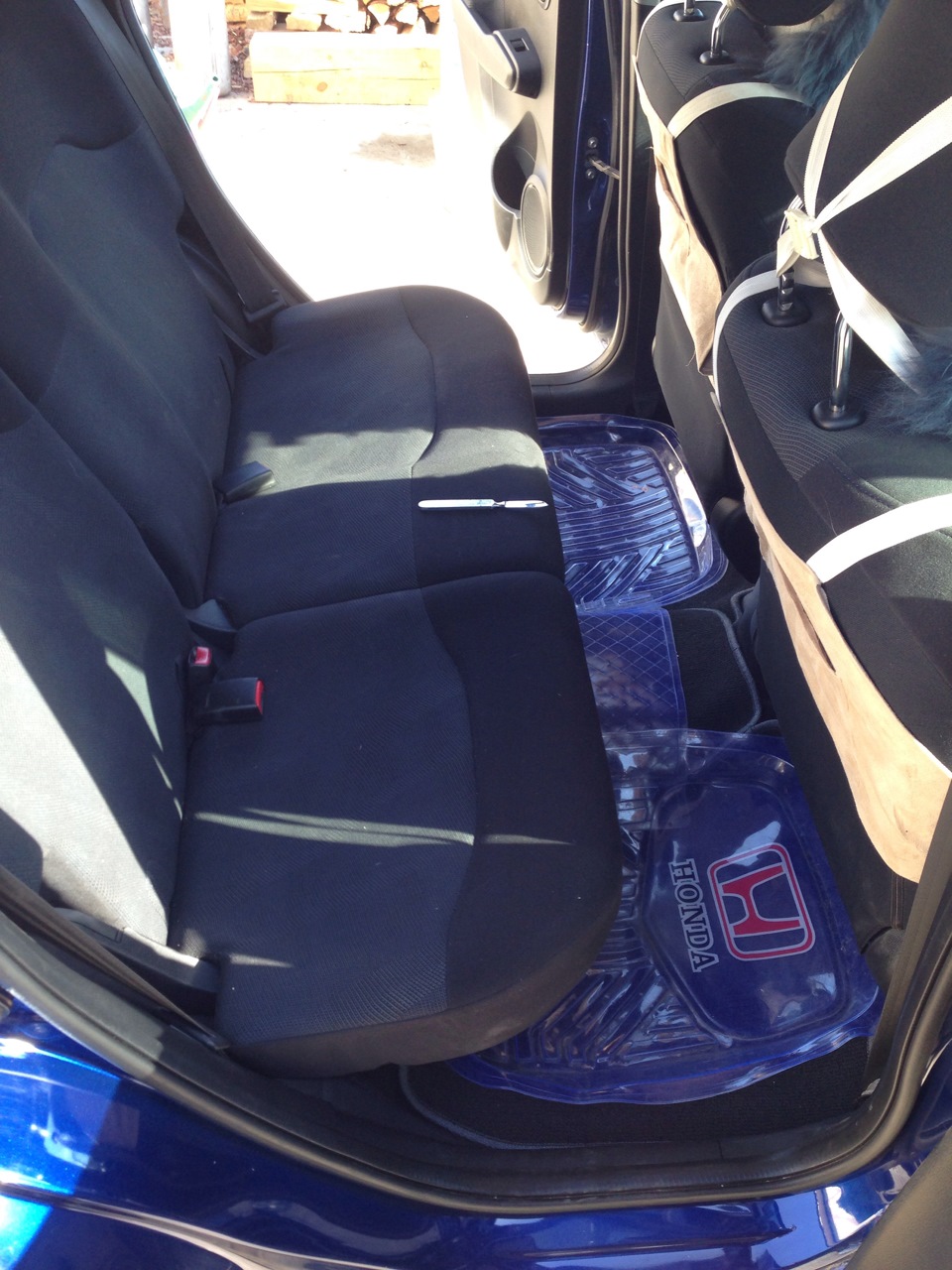 Коврики от LC Prado.) — Honda Fit (2G), 1,3 л, 2010 года | аксессуары ...