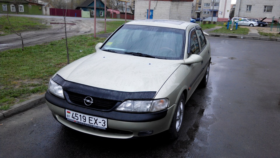 Решетка радиатора, бампера — Opel Vectra C 2002-2008