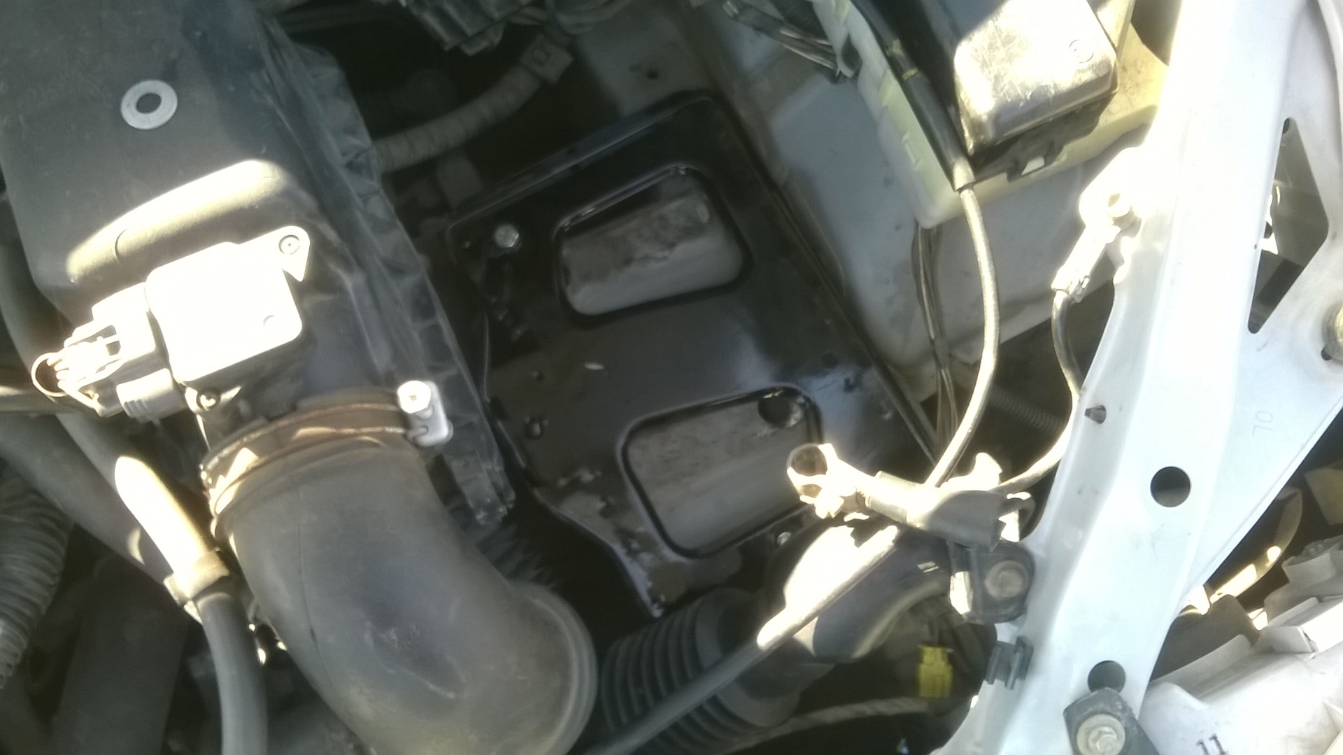 Площадка крепление аккумулятора от Ваз в Toyota — Toyota Echo, 1,5 л ...