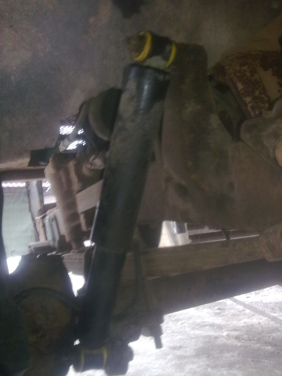 15.02.2014 Выходные в стиле "Под уазиком" или замена задних кронштейнов ...