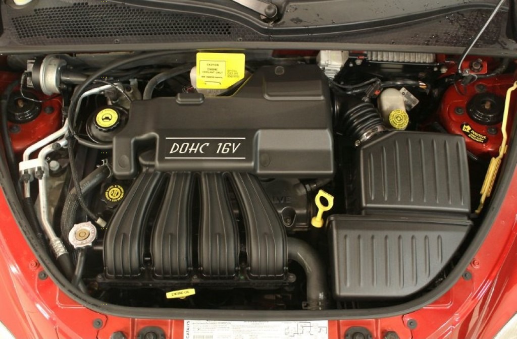 Chrysler pt cruiser двигатель. Двигатель крайслер пт крузер. 4. 4. Крайслер пт крузер двигатель.