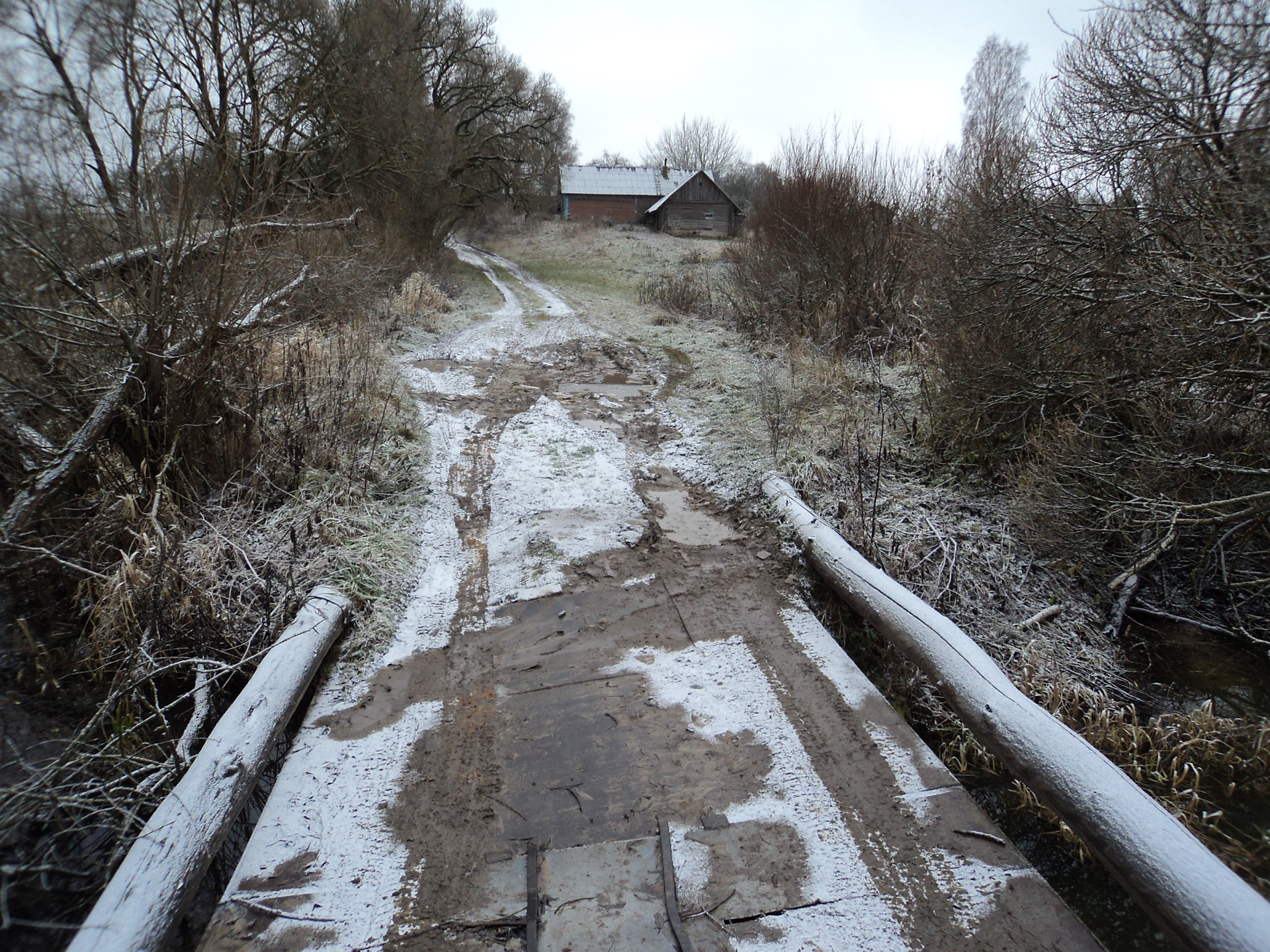 Красный. Ты помнишь, Алеша, дороги Смоленщины? — DRIVE2