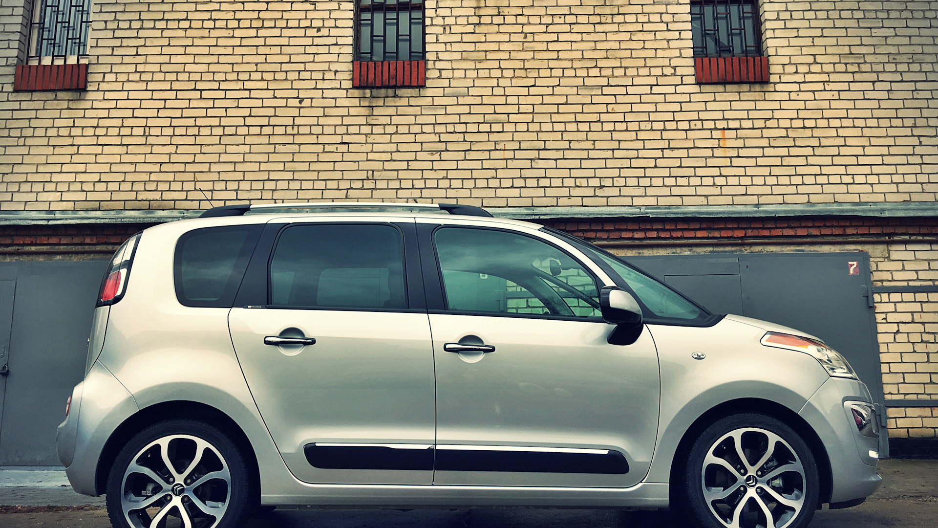 Citroen C3 Picasso 1.6 бензиновый 2014 | magnifique на DRIVE2