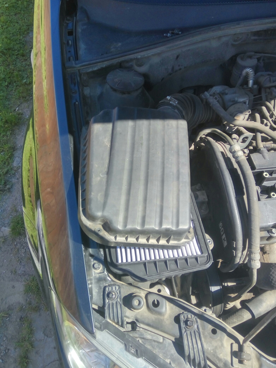 Vol 10. Замена воздушного фильтра — Chevrolet Lacetti 5D, 1,6 л., 2008 ...