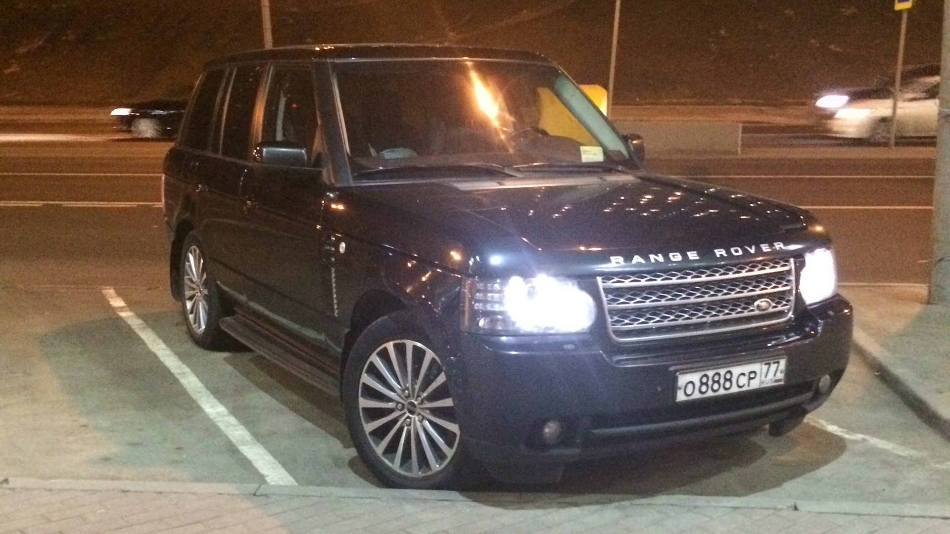 Land Rover Range Rover (3G) 4.4 дизельный 2011 | 