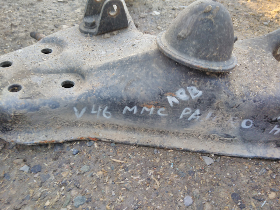 Фото в бортжурнале Mitsubishi Pajero (1G)