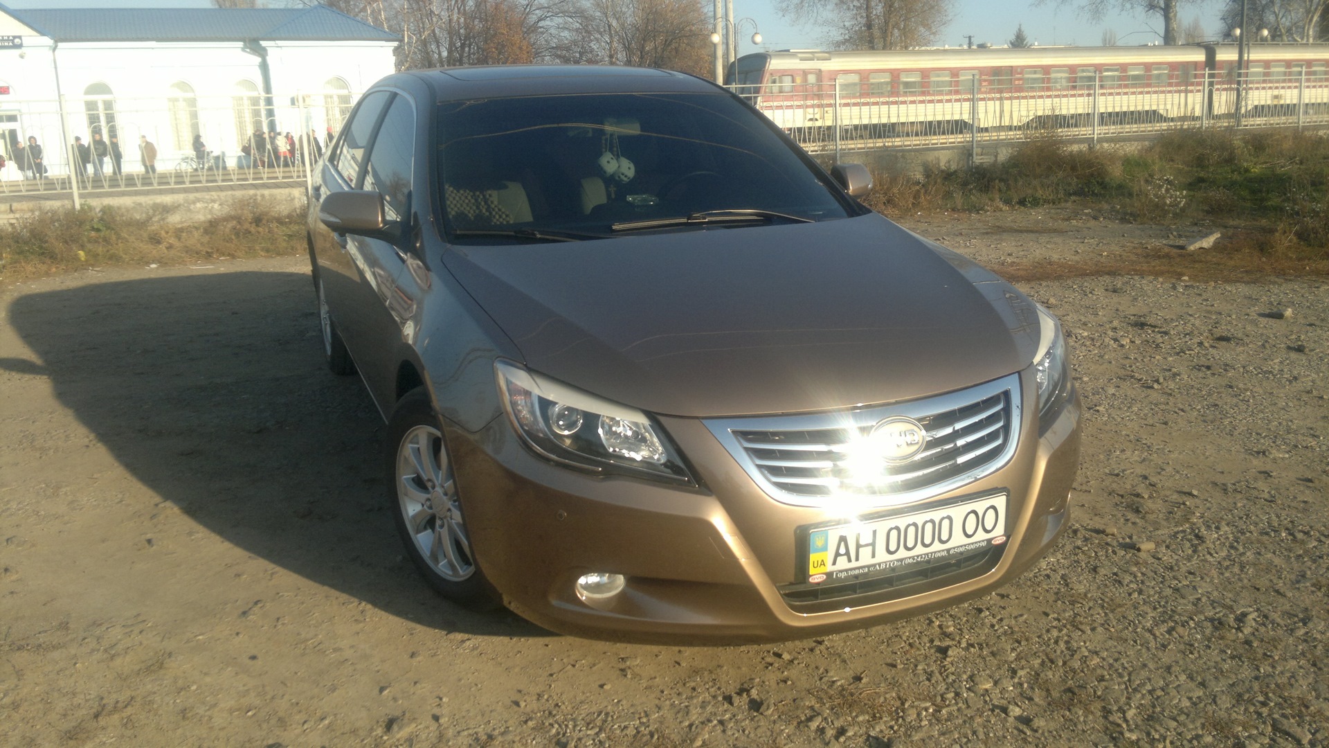 BYD G6 2.0 бензиновый 2013 | 