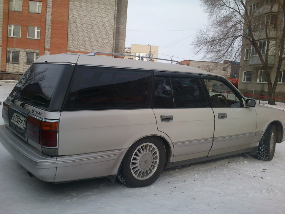 toyota crown s130 wagon