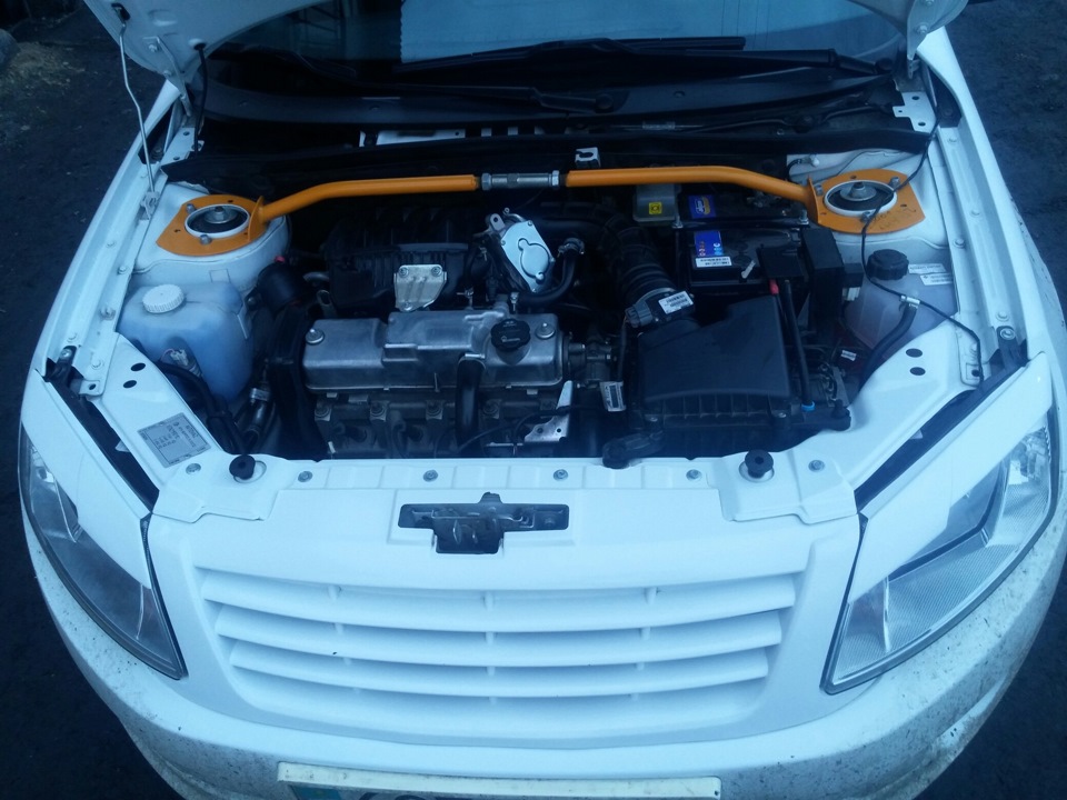 Подкапотное пространство спустя 25500 км пробега или 1 год и 4 месяца ...