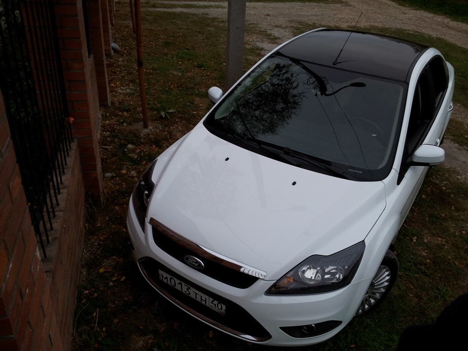 Ford Focus 2 седан белый