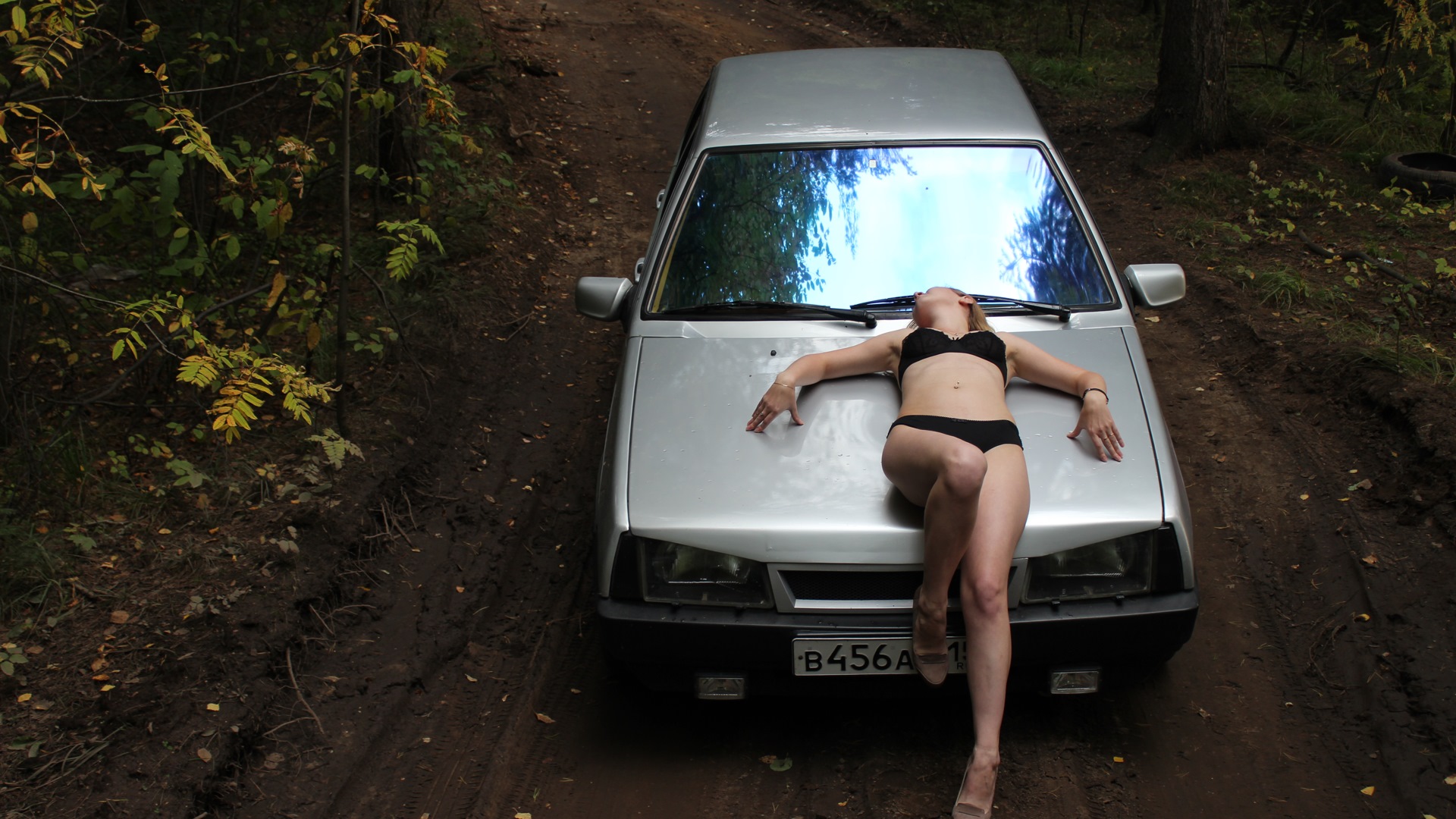 на тачке гоняли с ней на речку. я гоняю чтобы машины машины гоняют я гоняю. на тачке гоняли с ней на речку. фотосессия с гоночной машиной. ваз 2107 по бездорожью.