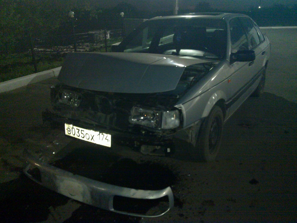 Вот както так((((( — Volkswagen Passat B3, 2 л, 1992 года | ДТП | DRIVE2