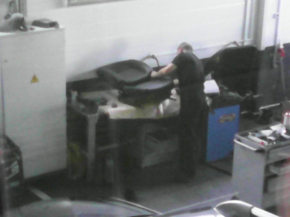 Замена треснутой кожи на водительском сиденье. — Renault Duster (1G), 2 ...