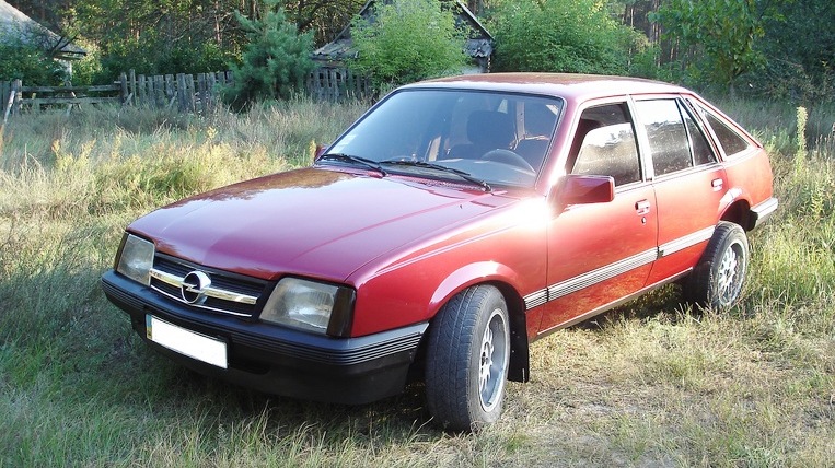 Опель аскона 1.6. Opel Ascona 1.6. Опель Аскона 1.6 1984. Красный Opel Ascona c.