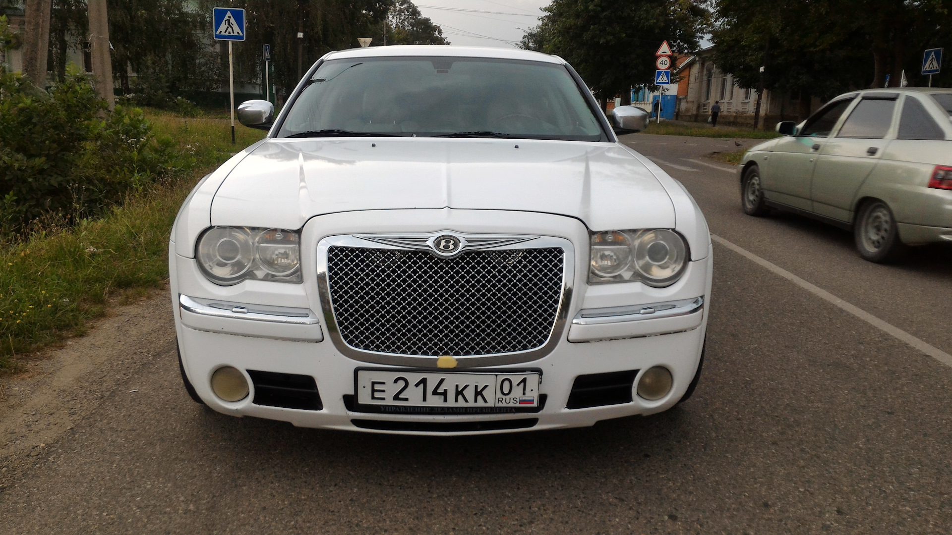 крайслер бензин. 4 2006. W202 подкапотка 2. крайслер бензин. Chrysler 2.