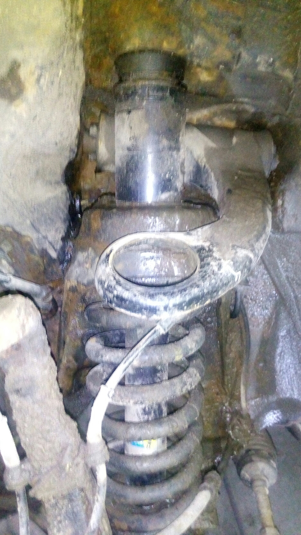 Шаровые опоры передних верхних рычагов. — Mercedes-Benz E-Class (W210 ...