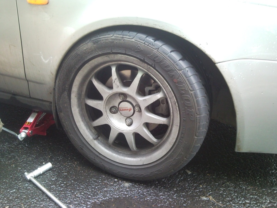 прошлогодние фотки, когда открутилась шаровая… — Lada Приора хэтчбек, 1 ...