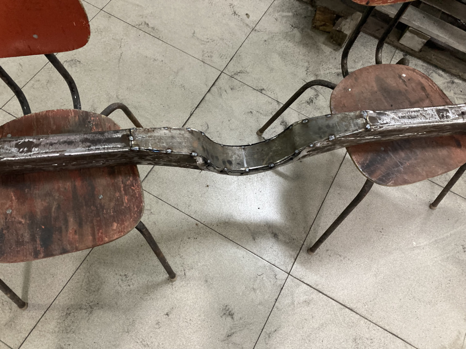 4 — CUSTOM TRUCK