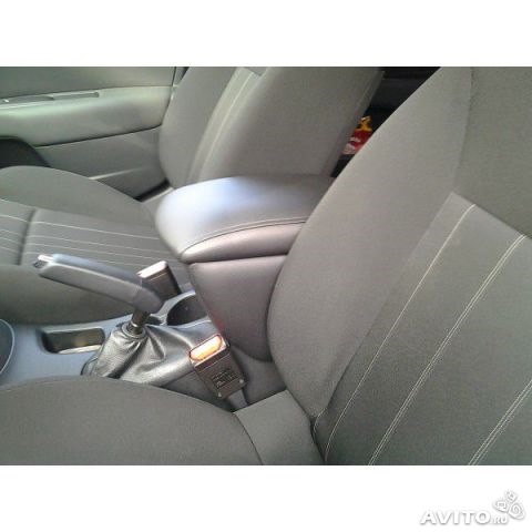Подлокотник — Citroen C4 (2G), 1,6 л, 2012 года | аксессуары | DRIVE2