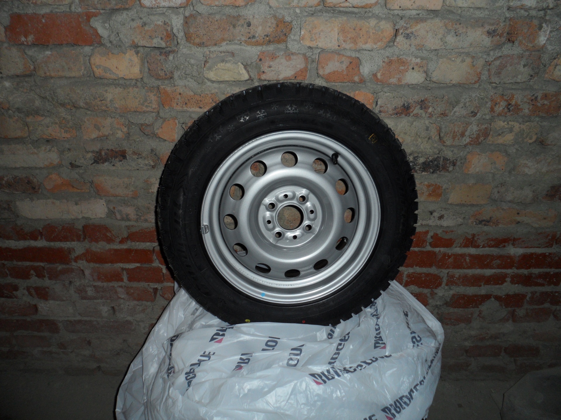 Готовь сани летом)))) — Lada 2114, 1,6 л, 2011 года | шины | DRIVE2