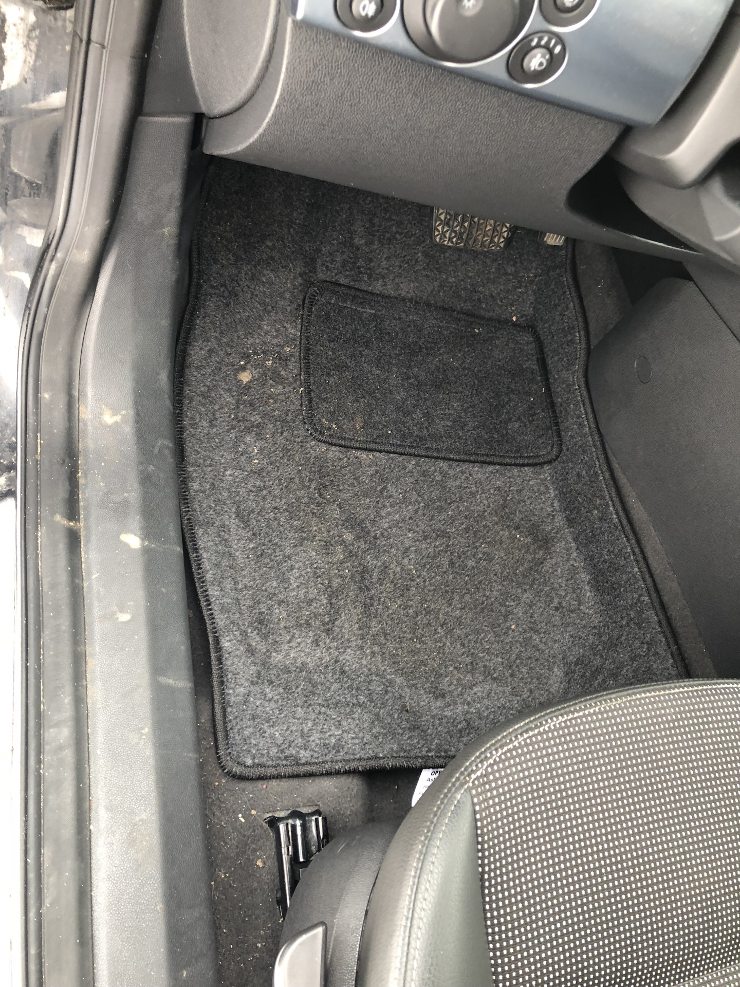 Коврики боратекс — Opel Astra H, 1,6 л, 2012 года | аксессуары | DRIVE2