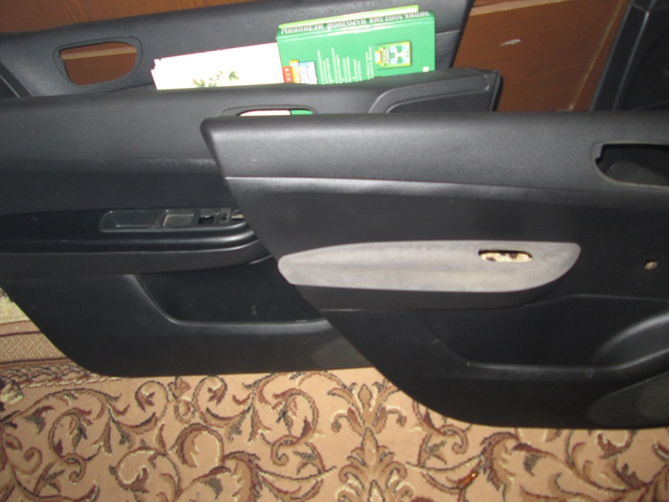 перетяжка подлокотников двери фото — DRIVE2