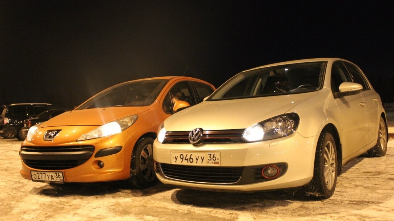 Peugeot 207 Orange