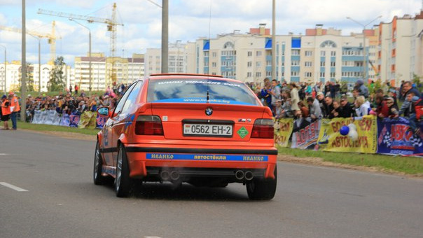 Bmw M3 3 2 Compakt 1 4mile11 93 Drive2