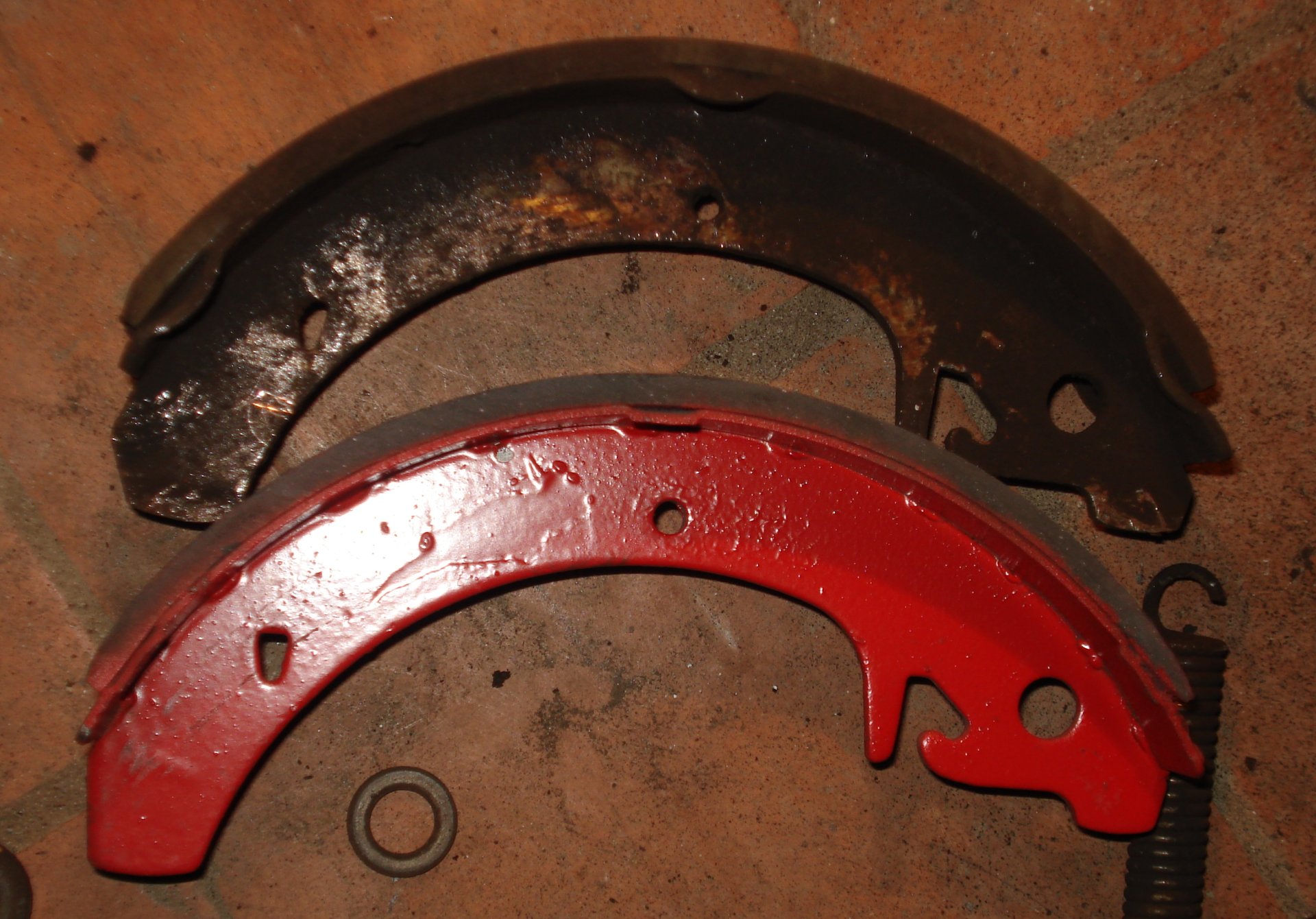 Задние колодки + цилиндр (замена) — Lada 2114, 1,6 л, 2007 года ...