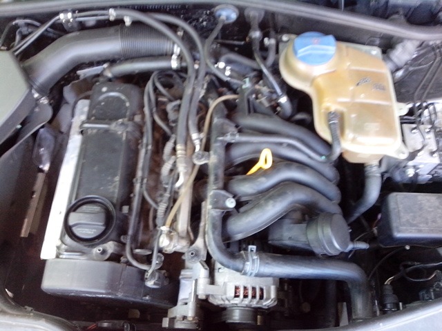 Как заменить прокладку головки блока цилиндров и очистить дроссельную заслонку на VW Passat 1.6 AHL: шаг за шагом инструкция