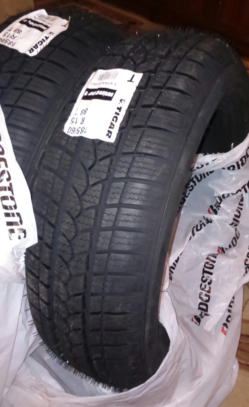 Новая резина Tigar Winter 1 185 60 R15 — Opel Corsa C, 1,2 л, 2003 года ...