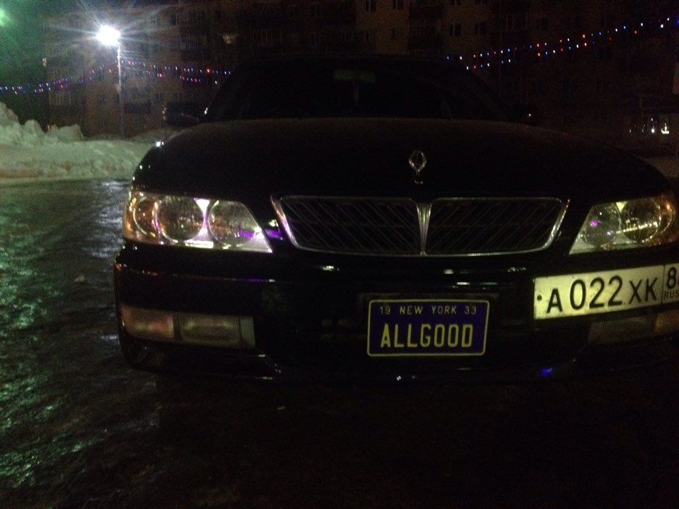 Купить Фару Ниссан Лаурель