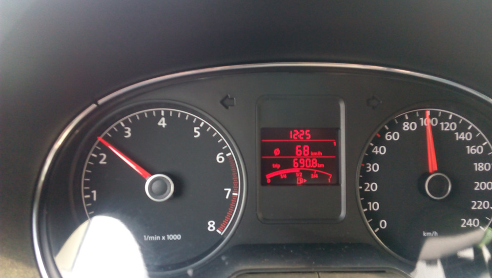 Расход топлива — Volkswagen Polo Sedan, 1,6 л, 2011 года | наблюдение ...