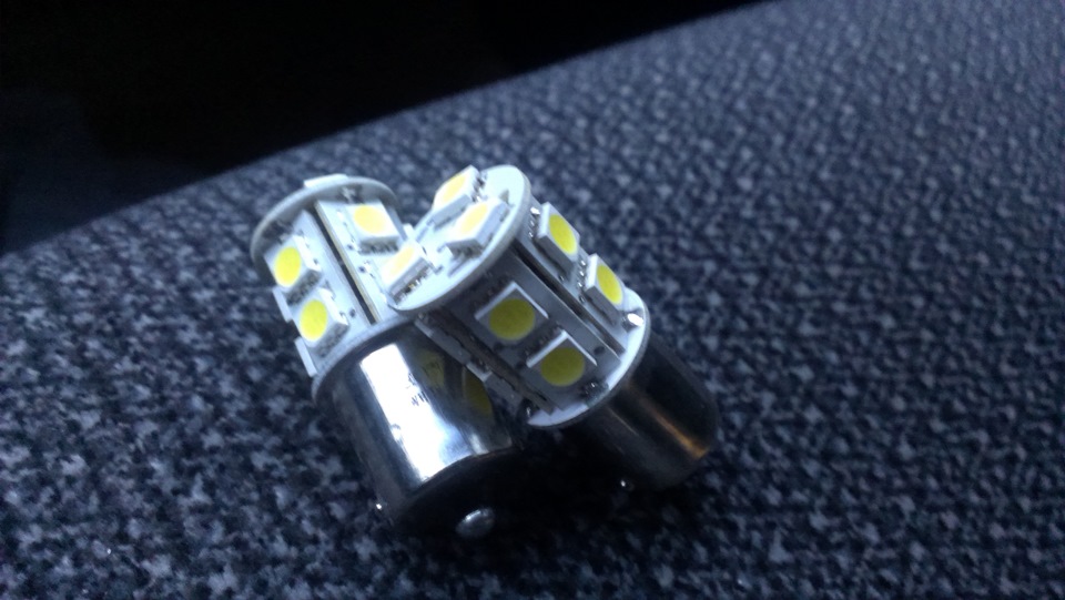 Лампа доп стоп сигнала акцент тагаз. Солярис 2011 лампа заднего хода лампа одна?. Хендай акцент задние фонари лампочки. Хендай акцент лампочка задних. Лампочки заднего хода хендай акцент.