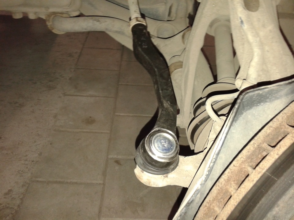 Замена правого наконечника и передних верхних сайлентблоков — Honda CR ...