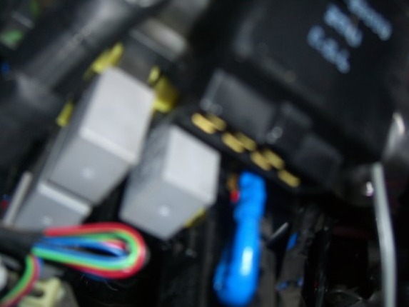 42f5708s 960 Как опустить стекло в машине без ключа