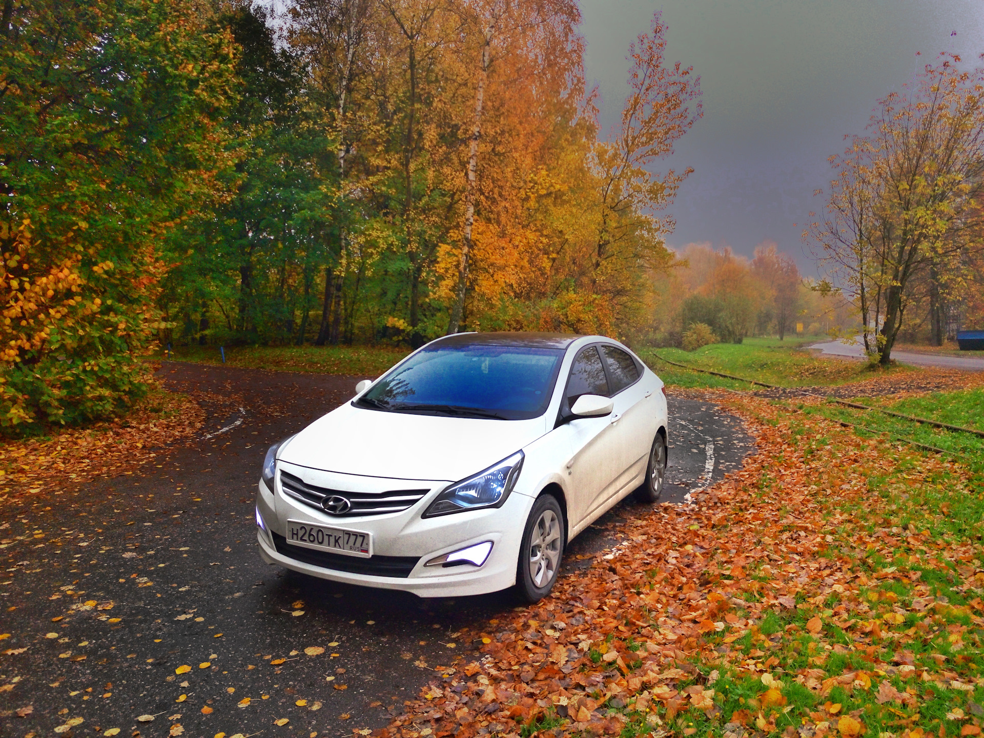 Солярис картина. Hyundai Solaris. Солярис на природе. Хендай Солярис на природе. Солярис море.